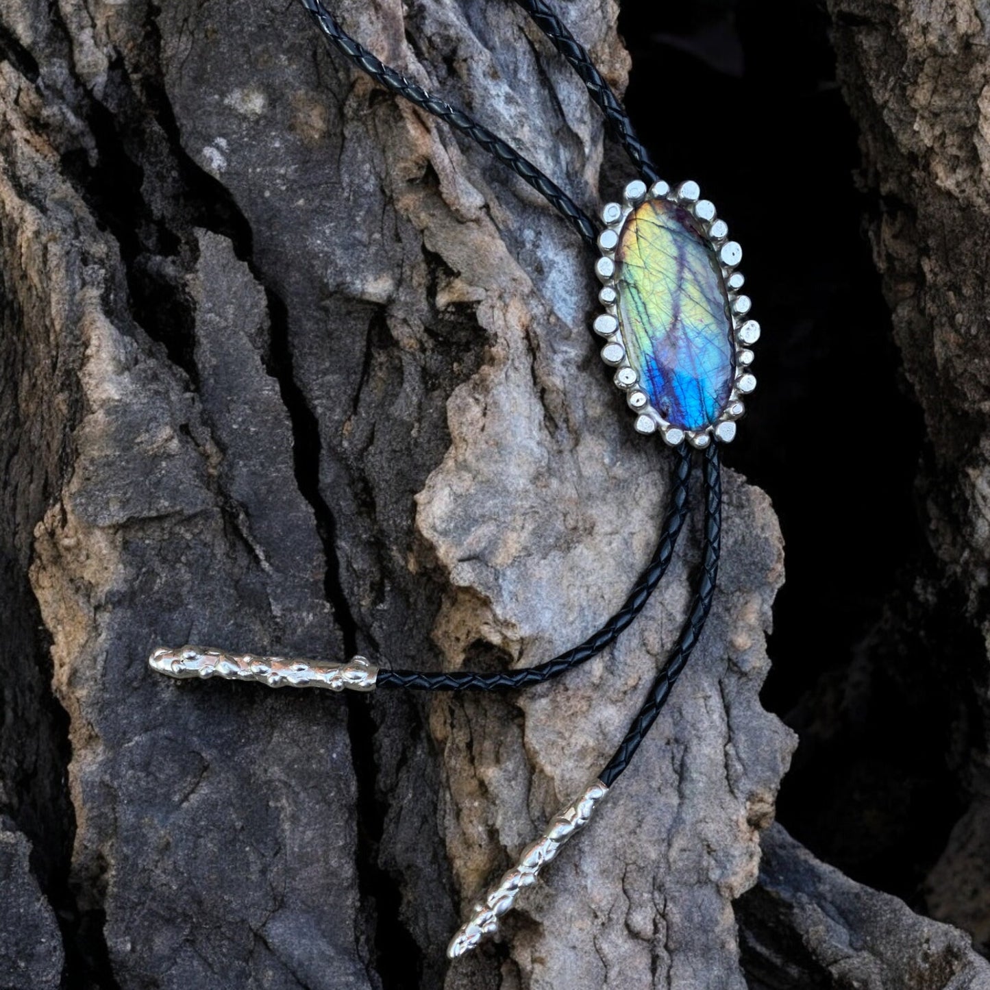 Labradorite Chant Bolo Tie